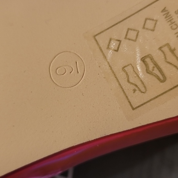 Pink Pump Heel - Picture 7 of 8